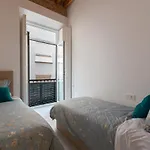 Wonderful Apartment With Three Bedrooms And Two Bathrooms In The Center
